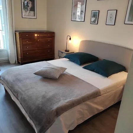 Daire Pretty And Quiet Floor 2 Bedroom Flat In The Port Area Of Nice