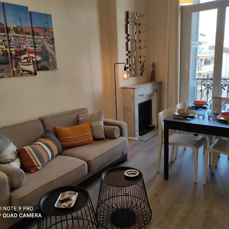 Quiet Floor 2 Bedroom Flat Near Port With Lift Balcony Ac And Fast Wifi Nice